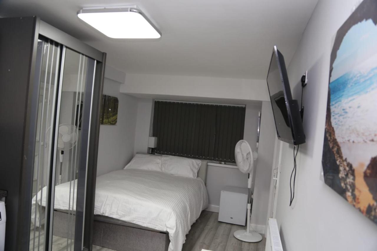 A A Guest Rooms Nightingale Chalet London Exterior foto